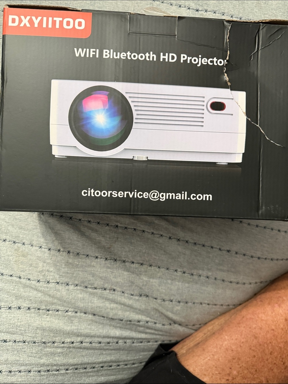 White WiFi Bluetooth HD Projector